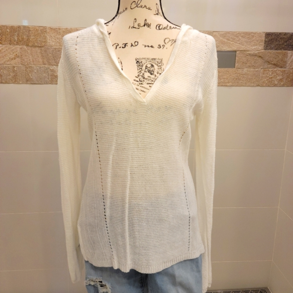 Eddie Bauer hooded lightweight sweater.